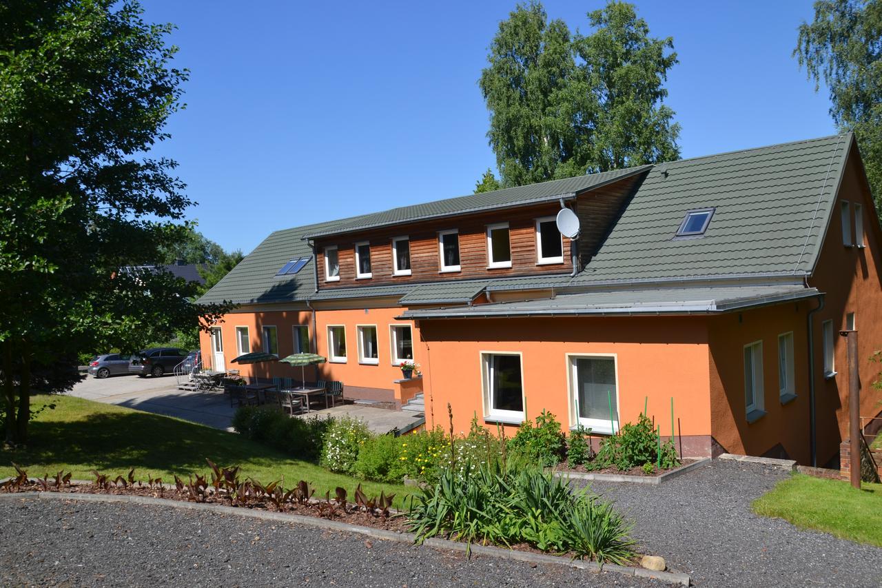 Toepferpark Aparthotel Olbersdorf Bagian luar foto