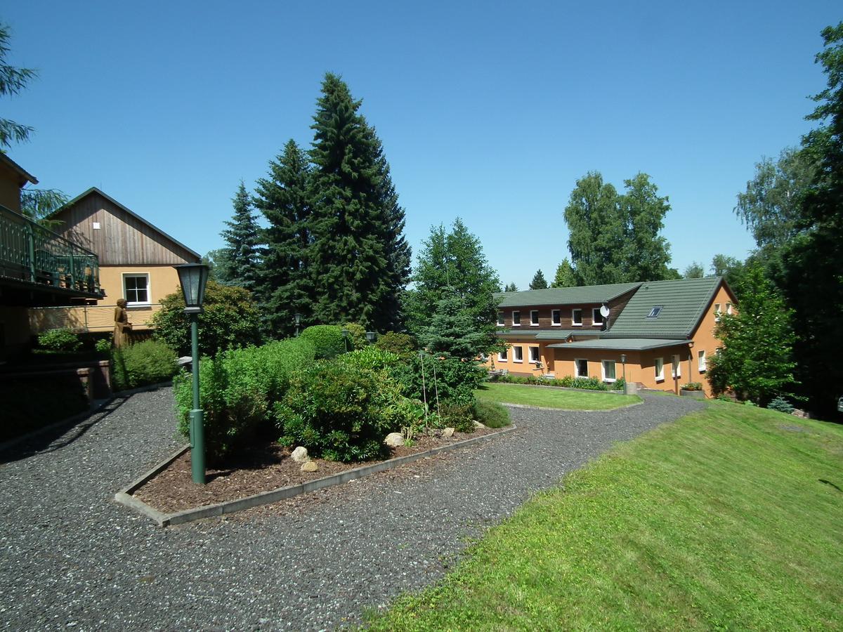 Toepferpark Aparthotel Olbersdorf Bagian luar foto